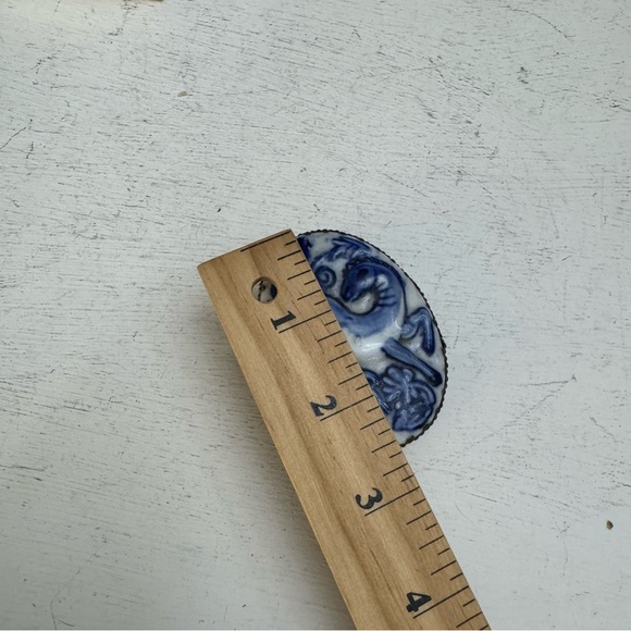 Oval Silver Tone Trinket Box Vintage Blue and White Glossy Ceramic Horse - Picture 10 of 12